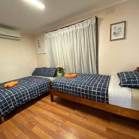 멜번 Entire Hume House 빌라 외부 사진